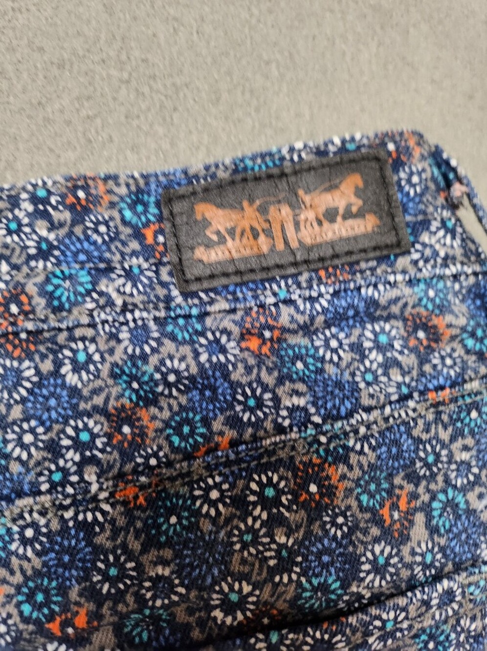 LEVI'S Mid-Rise Skinny Floral Jeans Floral Print Sz 29